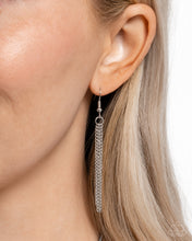 Load image into Gallery viewer, Paparazzi Chained Complication - Blue