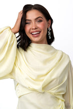 Load image into Gallery viewer, Paparazzi Fluttering Finale - Multi