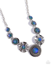 Load image into Gallery viewer, Paparazzi Treasure Chest Couture - Green

