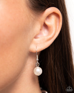 Paparazzi Generously Glossy - White