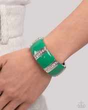 Load image into Gallery viewer, Paparazzi Fashionable Fringe &amp; Colored Cameo Set - Green
