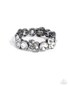 Paparazzi Standout Style - Black