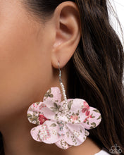 Load image into Gallery viewer, Paparazzi Flourishing Fantasia - Pink
