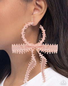 Paparazzi Brand New Bow - Pink