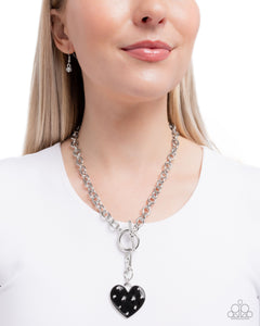 Paparazzi Romantic Range - Black