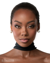 Load image into Gallery viewer, Paparazzi Preppy Princess - White
