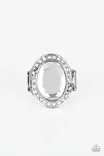 Load image into Gallery viewer, Queen Scene - White
