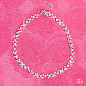 Paparazzi Classy Couture - White